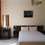 St Elena Boutique Szálloda Lárnaka