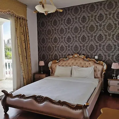 St Elena Boutique Готель Ларнака