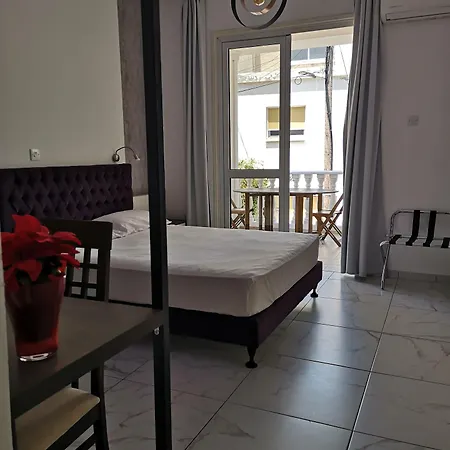 Готель St Elena Boutique 3*