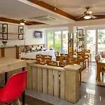 St Elena Boutique
